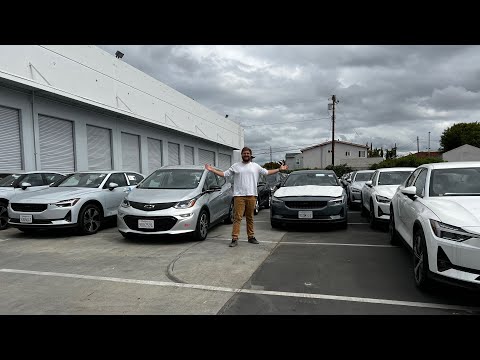 Selecionei o carro de aluguel especial Hertz Managers EV no LAX!