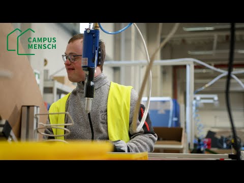 Campus Mensch baut Barrieren ab