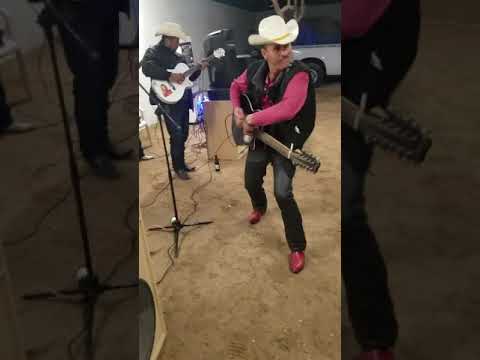 Luis berrelleza el arremamgado..( manisero)