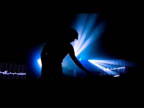 [Reloaded] Vinylshakers Rainbow Remix vs. Sak noel & Hardwell