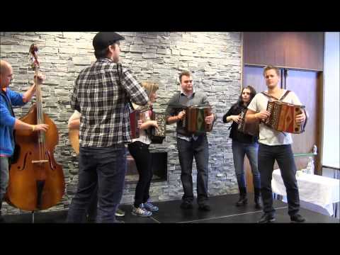 Norwegian Diatonic Accordion Orchestra: "Småradarane" (4)