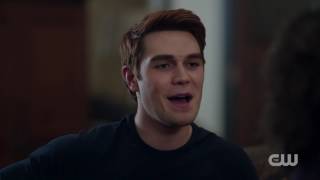 RIVERDALE Video: Archie and Valerie collaborate on an original song, &quot;I Got You&quot;