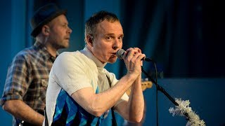 Belle and Sebastian - Christmas Wrapping (The Quay Sessions)
