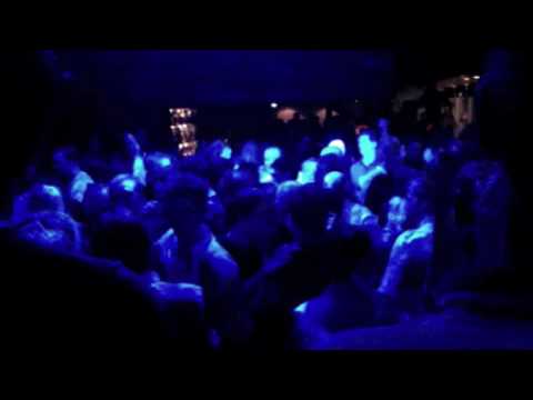 Henrik B live playing Klyftamon.