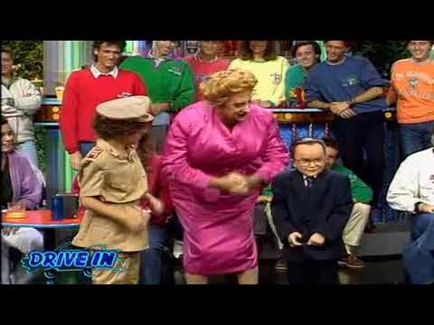 Gianfranco D'Angelo - Sandra Milo (Drive In - 1987)