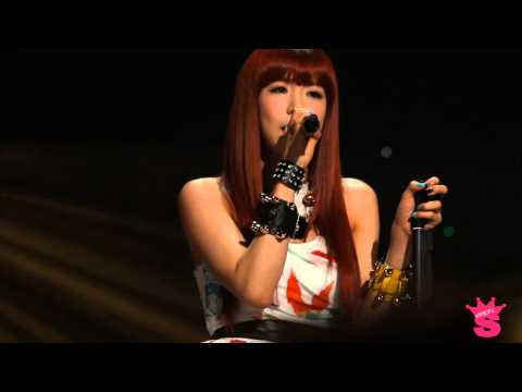 SNSD Tiffany - Rolling in the deep [TheStephi fancam]