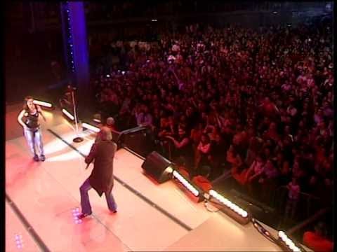 Nina Badric i Dino Merlin - Ti Si Mene