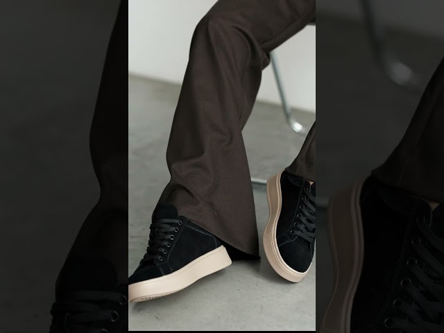 Чоботи жіночі шкіряні байка хутро 592641 Чорний Кеди жіночі замшеві 594019 Чорні