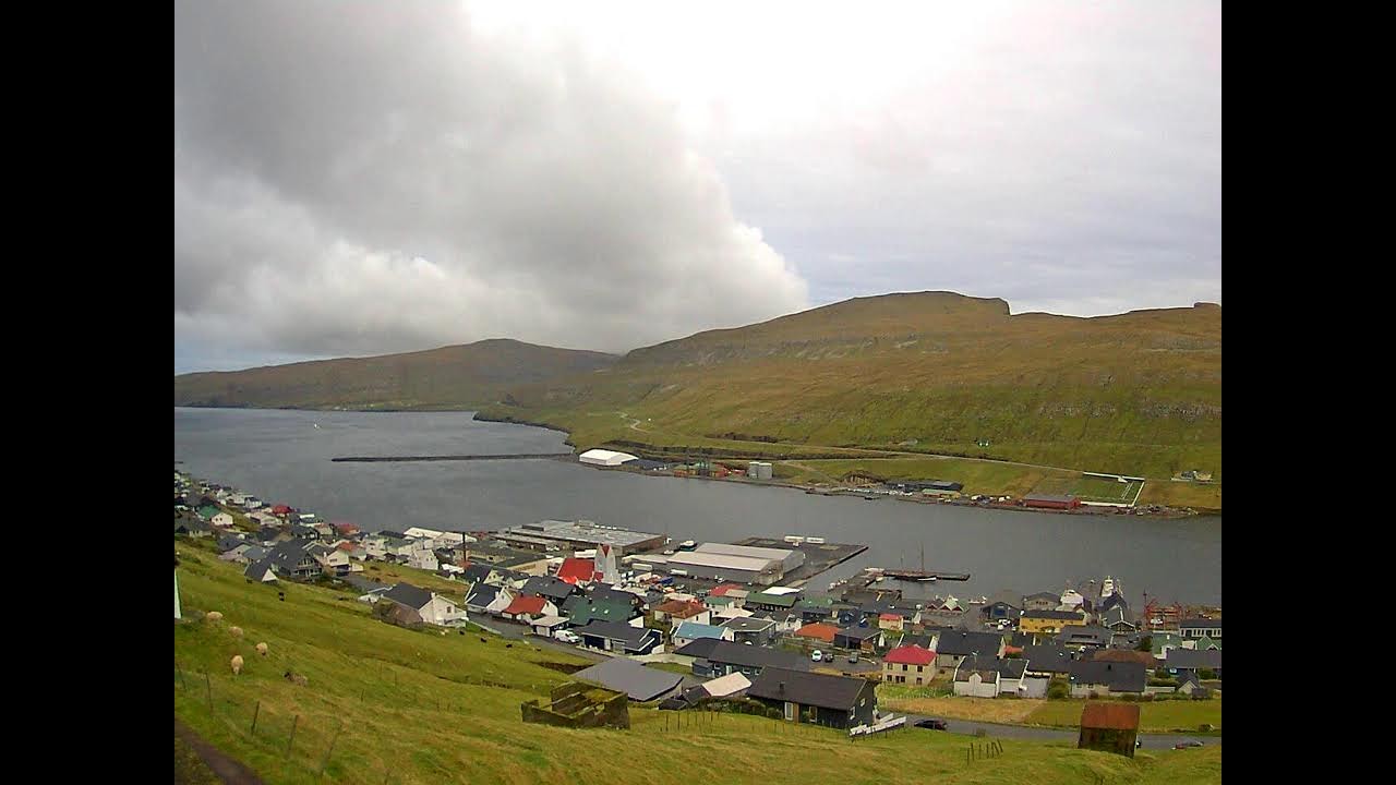 Live webcam view of Vágur Harbour & Fjord View