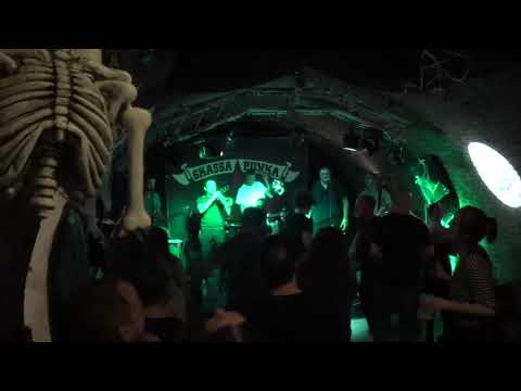 Skassapunka   Rudes Against (Live at AJK)