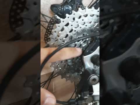 trocou a corrente e ficou pulando? resolva sem trocar nada