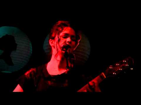 Julia Deans - Lydia (Live at The Classic, Thu 26th May 2011)