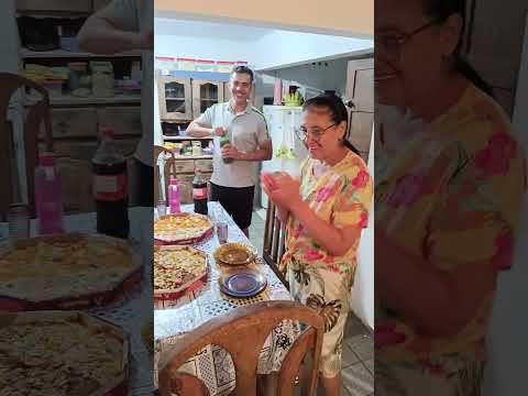 teve dia da pizza pizza muito boa em Garanhuns também tem pizza boa..