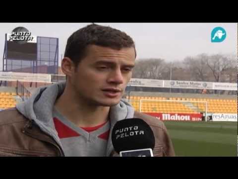 Oriol Riera: "En el vestuario, Messi estaba sólo en un rincón, pero en el campo era diferente"