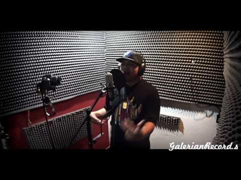 desde el olvido ( AUDIO EN VIVO - A.K.A LEO ) Galerian Record.s