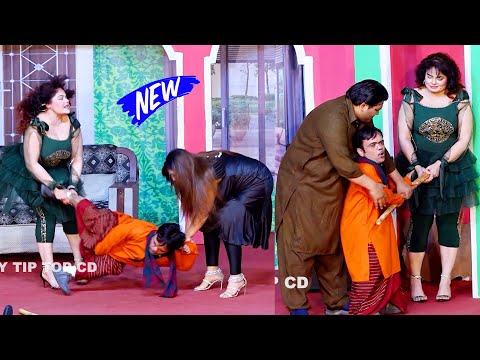 Vicky Kodu and Shama Rana | Gulfam | New Stage Drama | Aa Tenu Pyar Sikhawan | Comedy Clip 2025