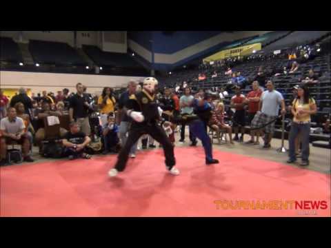 Leo Valdivia vs Deandre Walker at Gator Nationals 2012