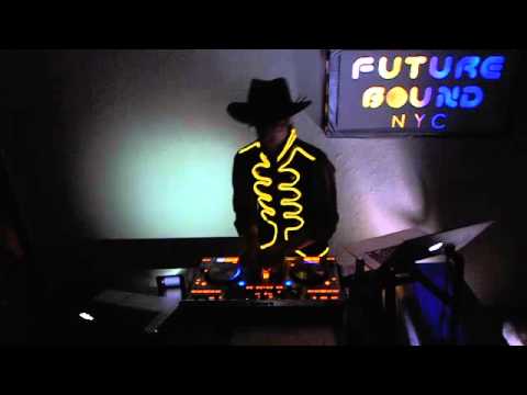 Futurebound NYC: Deephouse, Techno and Techhouse DJ Mix. November 16th 2012 (3/3)