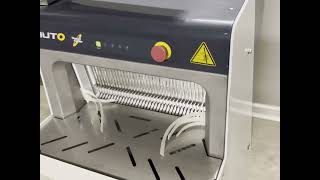 SINMAG SM52-D bread slicer for sale - Image 4 | Machineryline CA SINMAG SM52-D bread slicer | Image 4 - Machineryline