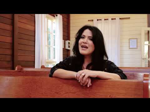 Rayssa Peres - A Esperança que Restou (Clipe Oficial)