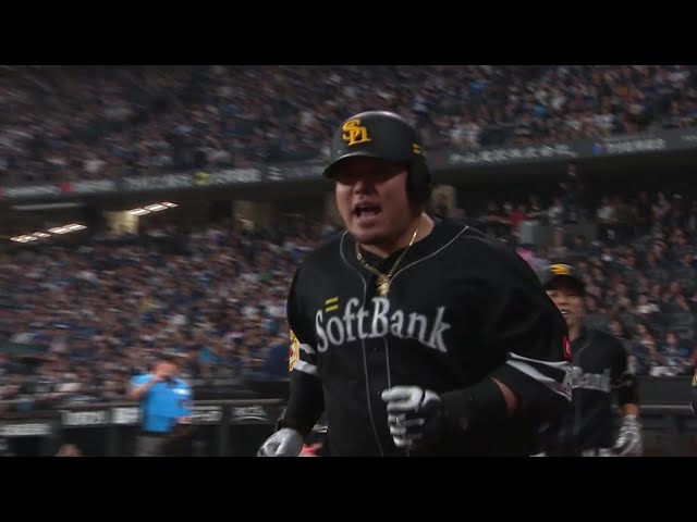 【4回表】勝ち越しの3ランHR!! ホークス・山川穂高 レフトスタンドへ貴重な一発を放つ!! 2025年7月29日 北海道日本ハムファイターズ 対 福岡ソフトバンクホークス