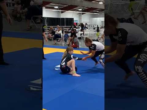 Gặp Đúng Nhà Vô Địch Trẻ Tuổi (@sashathesharkreynolds)