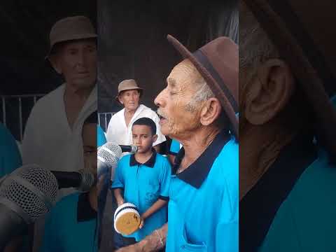 Folia de reis estrela do oriente bom sucesso minas gerais em São Bento abade