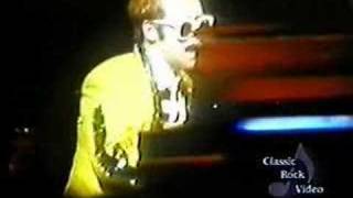 Elton John - Funeral For A Friend - Love Lies Bleeding