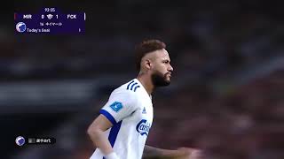 サッカーします
