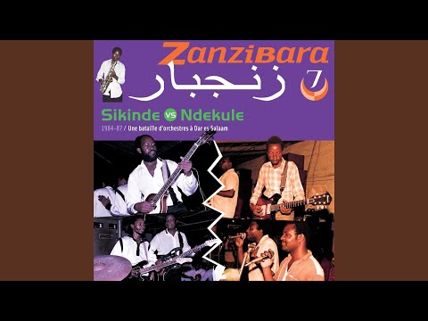 Mtoto akililia wembe