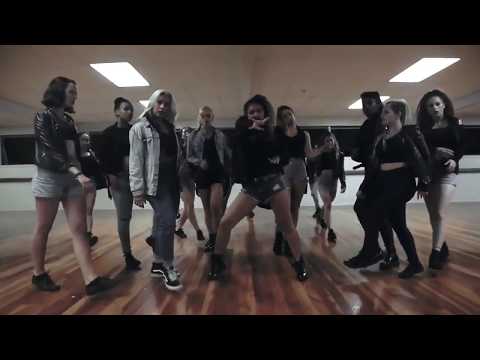 RootsMoe - Suelta el Estres (Vídeo Dance)