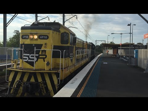 SSR 4910+4908 light engine movement through Riverstone