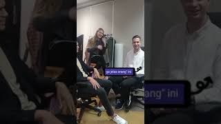 Download lagu bule beda negara tapi Bisa Bahasa Indonesia 😁🇮🇩 #ytshorts #indonesia #lucu #seru #ngakak #jago mp3 Download lagu bule beda negara tapi Bisa Bahasa Indonesia 😁🇮🇩 #ytshorts #indonesia #lucu #seru #ngakak #jago mp3