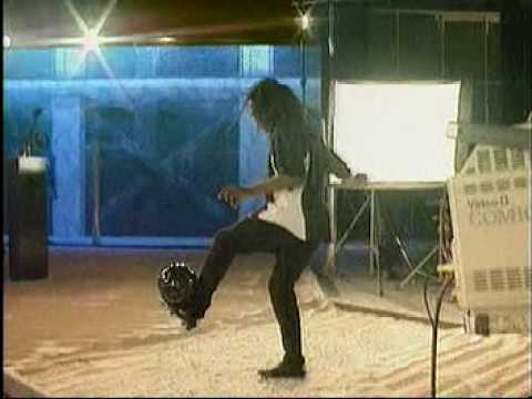 Nike Commercial - Edgar Davids Freestyle