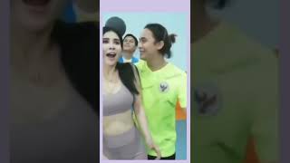 Download lagu Reaksi Vania saat kena cium | kaget nya bikin merinding😕#shorts mp3 Download lagu Reaksi Vania saat kena cium | kaget nya bikin merinding😕#shorts mp3