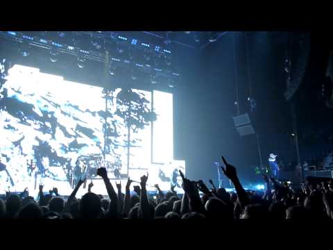 Disturbed - Another Way To Die LIVE (Taste Of Chaos 2010) @ Wembley Arena 8-12-2010