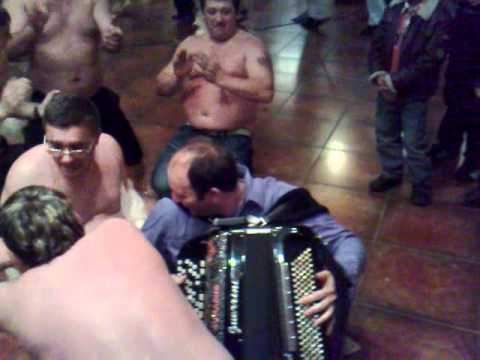 Formatia Fratii Milos - ,, Nebunie ,, la botez ... Noiembrie 2010