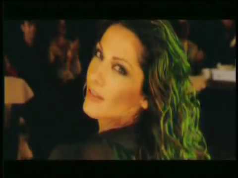 Δέσποινα Βανδή - Ανάβεις Φωτιές | Despina Vandi - Anaveis Foties (Official Music Video)