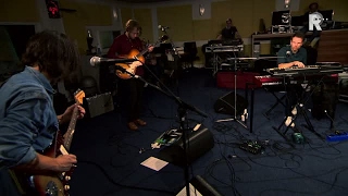 El Pino and the Volunteers - Desert in the Sea - Live uit Lloyd