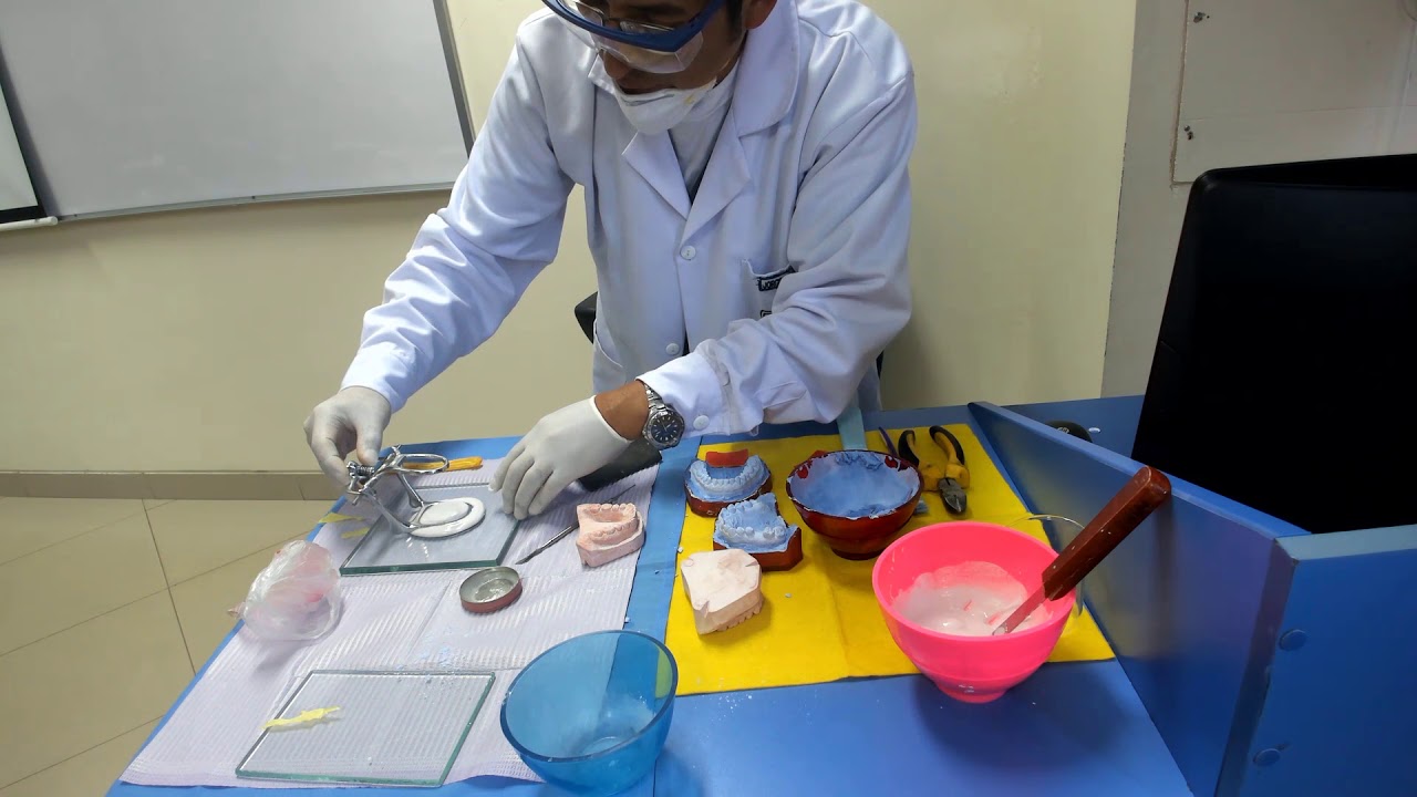 Zocalado y articulado de modelo