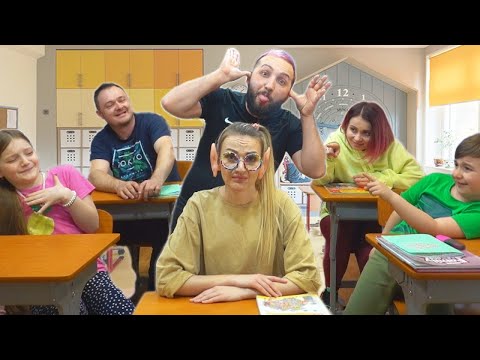 S-au râs de noua colegă de clasă