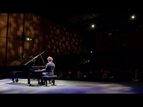 Julien Libeer plays Schubert: Piano Sonata in B-flat major