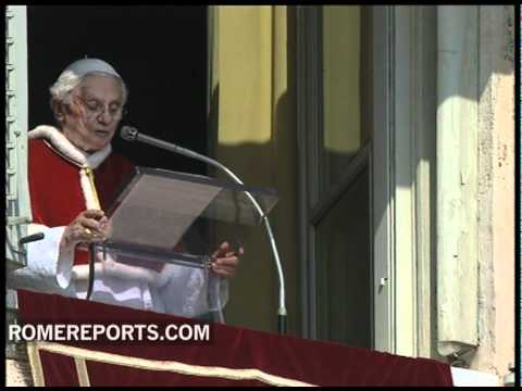 Benedicto XVI aconseja detenerse a rezar al menos unos minutos cada día