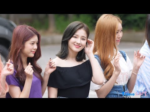 180713 모모랜드 MOMOLAND 뮤직뱅크 출근길 4K 직캠 by Spinel