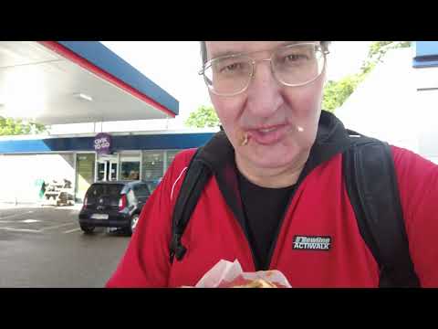 MongoTV_9092 - MIN GÅTUR - Del 3 - Spiser Pølse Tankstation - LIDL - SLIK - CHIPS - COLA