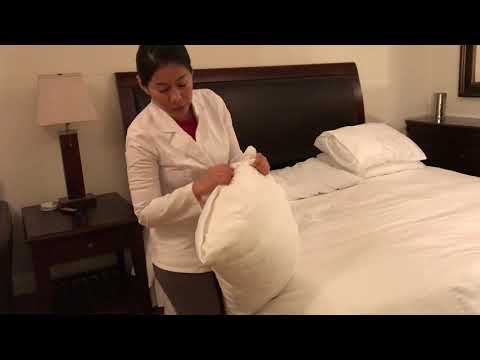 YouTube video about: How to keep pillow cases from sliding off?