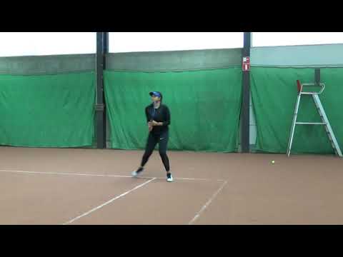 College Tennis Bourse Universite USA OverBoarder - Louise Ratiu