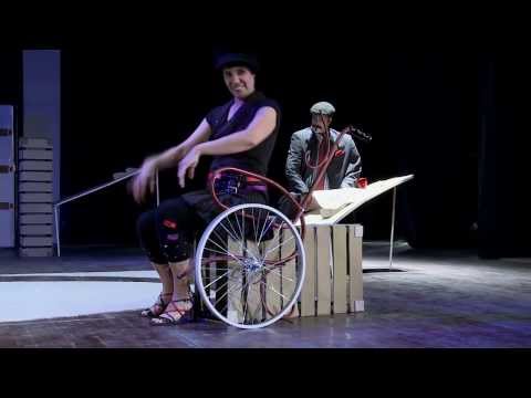 RACHIDA DANS LE SPECTACLE  RAWIA NAR