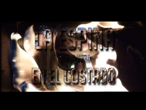 La espina con el chico en el costado