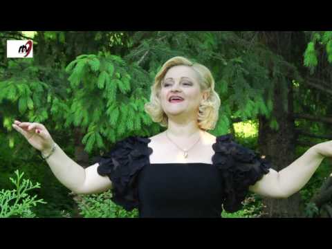 Silvia  Goncear -  Au înflorit în toamnă merii